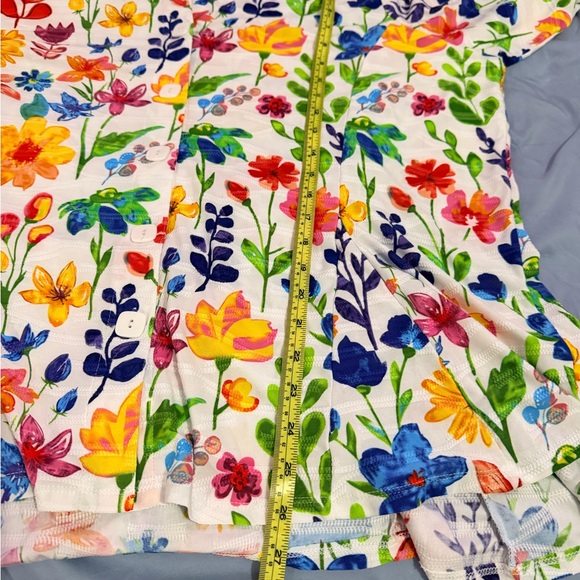 Ali Miles Multicolor Floral Button-Down Shirt - Picture 8 of 9